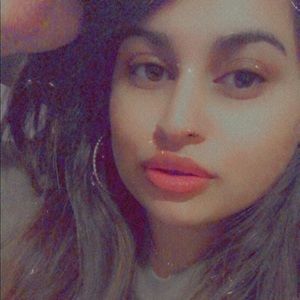 Meet your Posher, Nisha